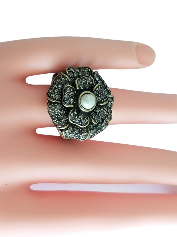 Designer Heidi Daus Art Deco Rhinestone Crystal Cocktail Flower Ring