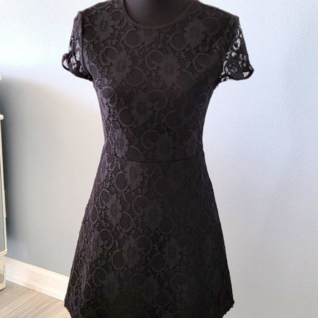 Forever 21 Black Crochet Stencil Lace Lined Dress Size Small