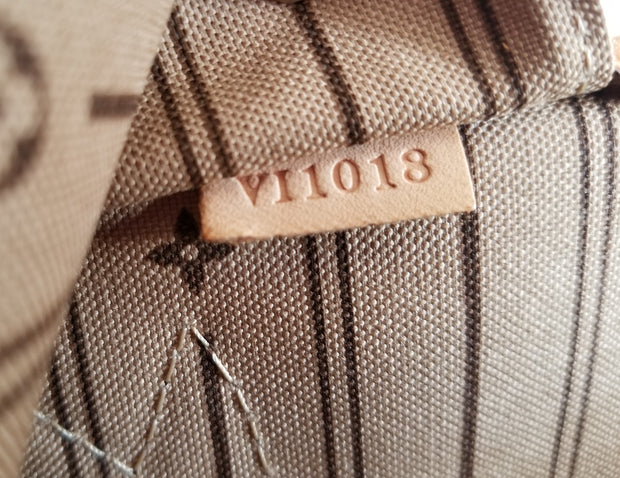 Louis Vuitton Neverfull MM Brown Monogram Canvas Tote Shoulder Bag